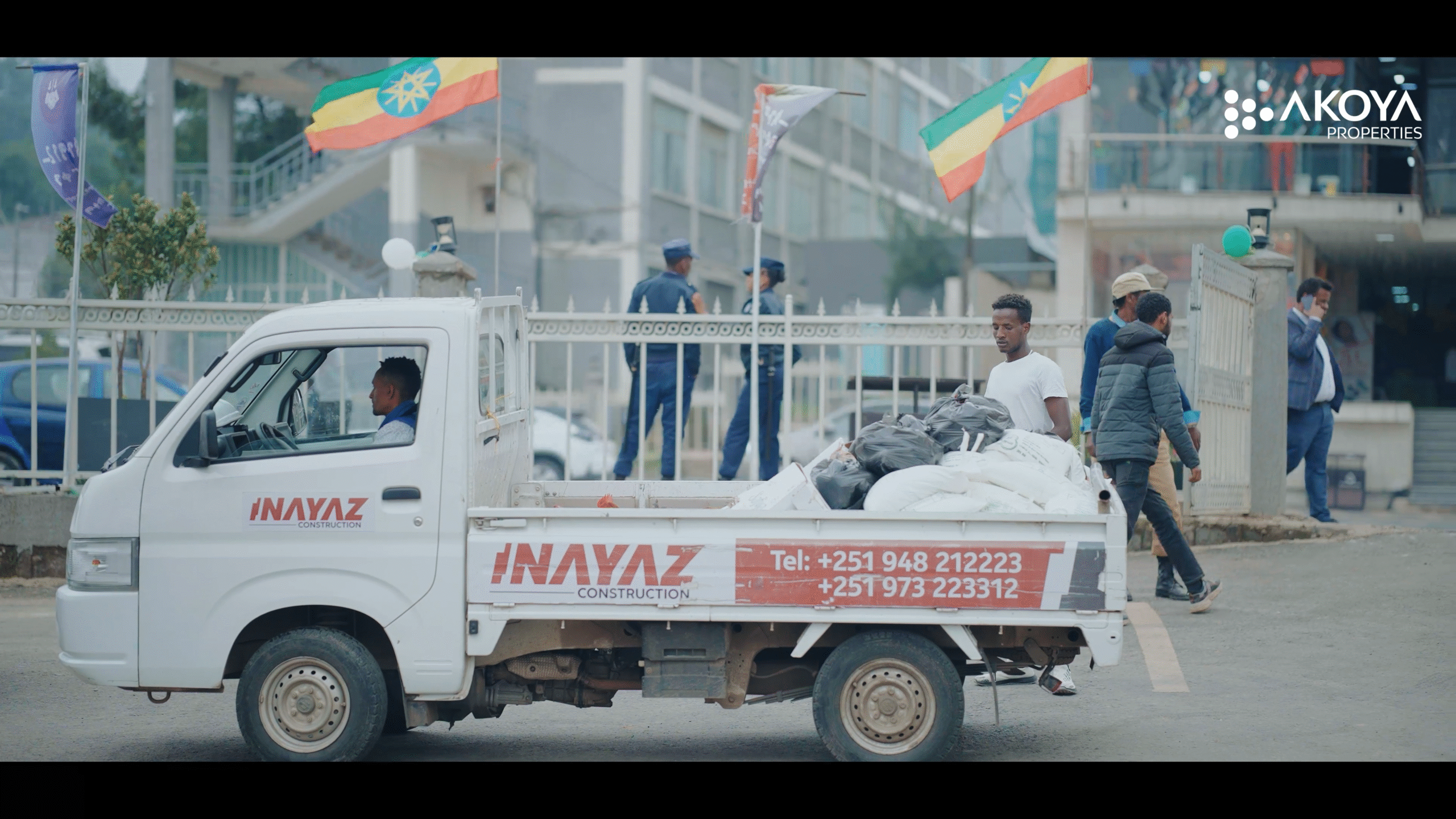 የአኮያ_የአዲስ_ዓመት_ልዩ_ስጦታ_FULL_VIDEO_00_00_28_04_Still002